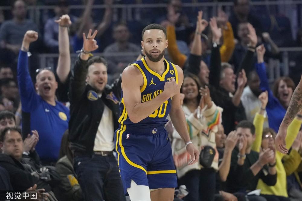 效力斯图加 效力斯图加